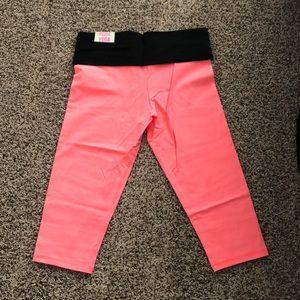 Victoria secret PINK cropped coral pink leggings